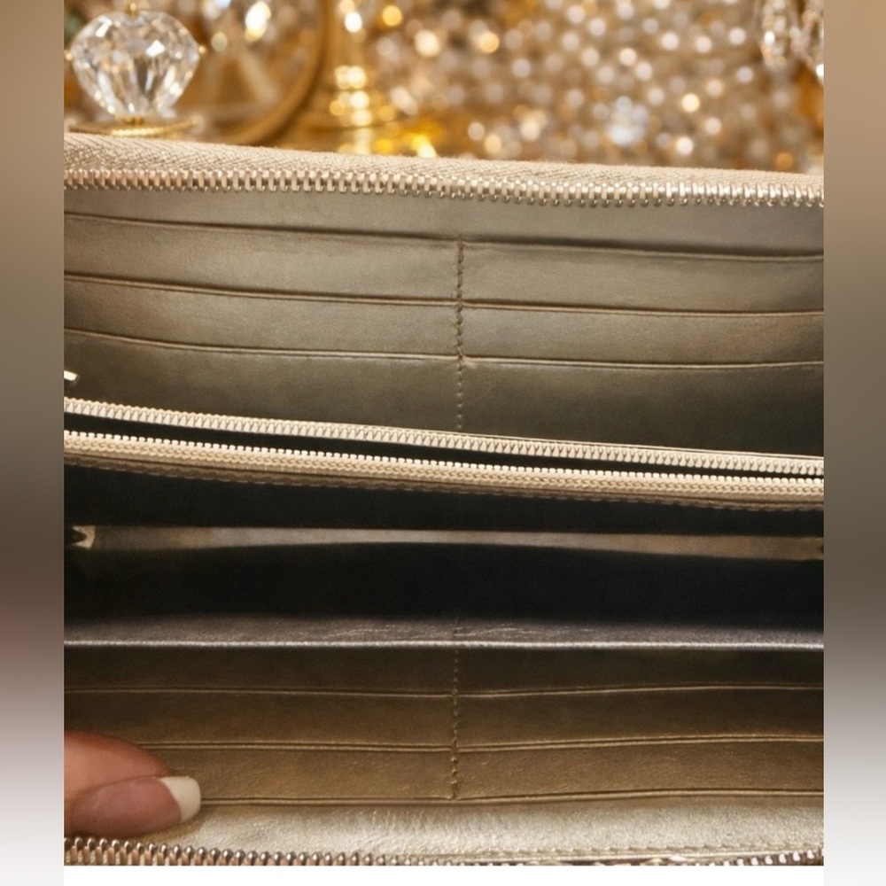 Gucci Guccissima monogram leather zip-around wallet - Picture 3 of 5